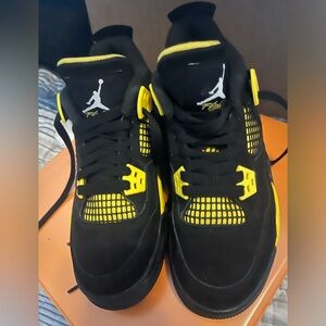 Air Jordan 4 Retro youth black and yellow